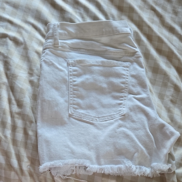 GAP White Frayed Hem Denim  Shorts-32 - Picture 9 of 9